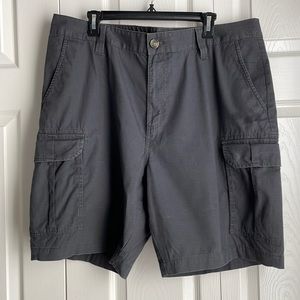 Mens Saddlebred Cargo Shorts.